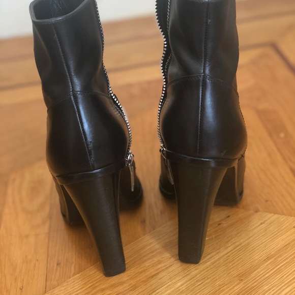 Authentic Saint Laurent black leather zipper boot … fit smaller - Picture 4 of 5